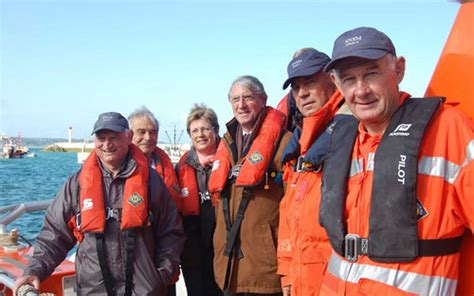 Erquy Le Pr Fet La Rencontre Des Sauveteurs De La Snsm Le