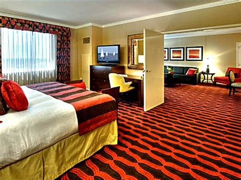 5 Hotel Rooms with Jacuzzi in Shreveport - Anna's Guide 2024