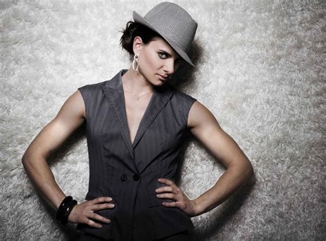 Yelena Isinbayeva Hot Photoshoot Modelling Artist