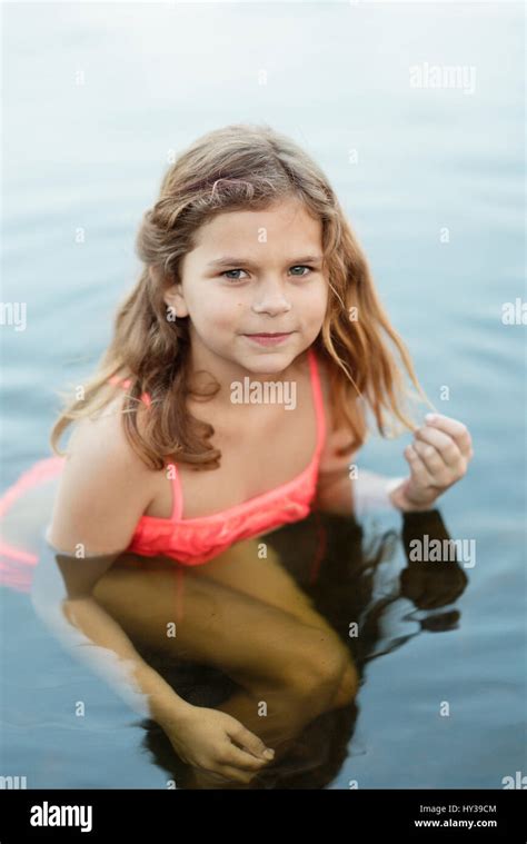 Jahre Alte M Dchen Im Bikini Stockfotos Und Bilder Kaufen Alamy