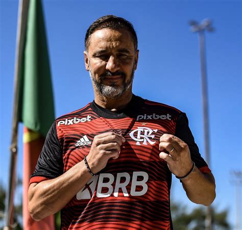 Vitor Pereira assina clube da Arábia Saudita diz jornal