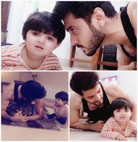 Adorable Pictures of Wahaj Ali with His Daughter | Reviewit.pk