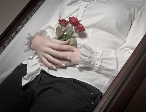 What Is Embalming With Pictures