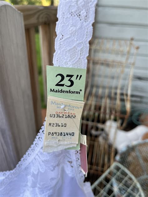 Maidenform Lingerie White Slinky Full Slip Sz S La Gem