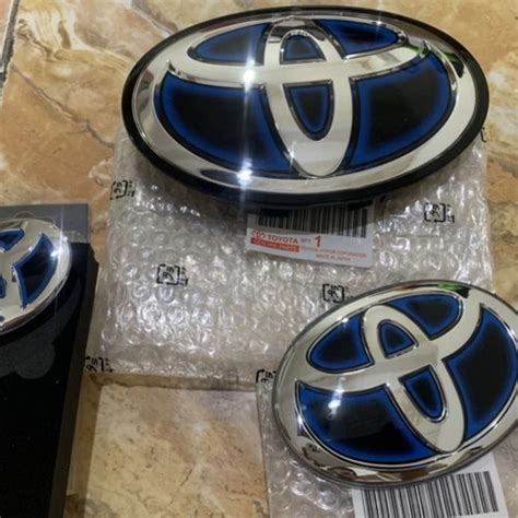 Jual Logo Emblem Hybrid Toyota Fortuner VRZ GR TRD Hilux Revo Front