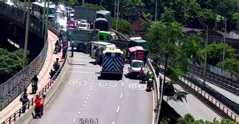 Accidente En El Puente De La Madre Laura Dejó Dos Personas Heridas