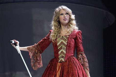 Designer Says Taylor Swift Wonderstruck Dress Is His New Best-Seller