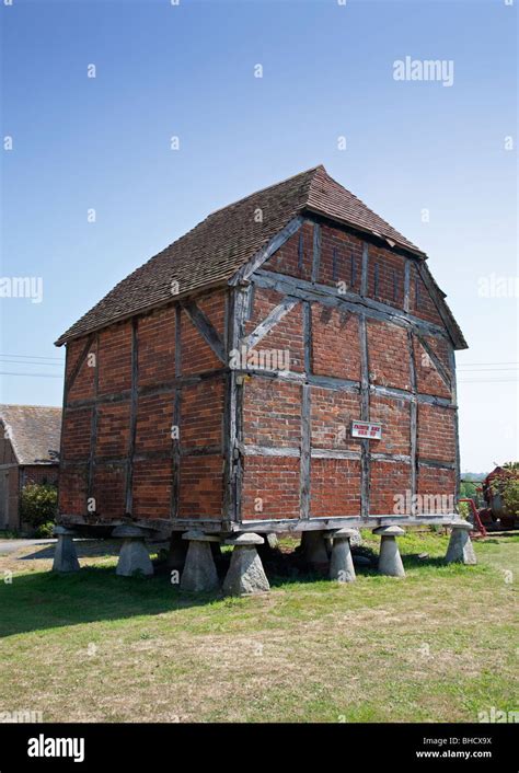 Brick Barns Hi Res Stock Photography And Images Alamy