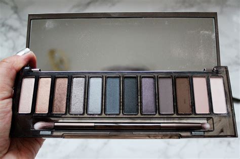 Beauty Urban Decay Naked Smokey Palette Review Fashion Train