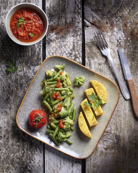 Po L E Trio De L Gumes Verts Cuisin E Sa Tortilla Bio Eureden