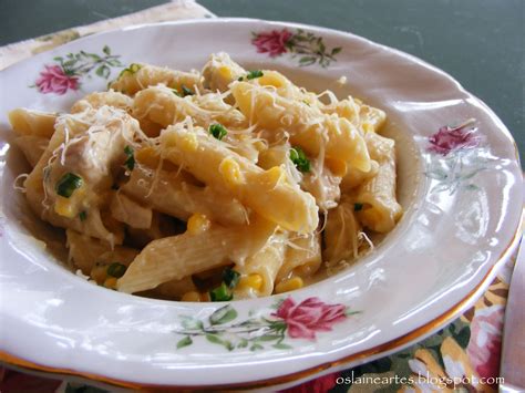 Macarrão Ao Molho De Milho Verde Com Frango Caramelo E Sal