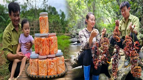 Catching Stone Crabs And Picking Bamboo Shoots Together The Wife