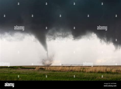 Tornado Twister Kansas Hi Res Stock Photography And Images Alamy