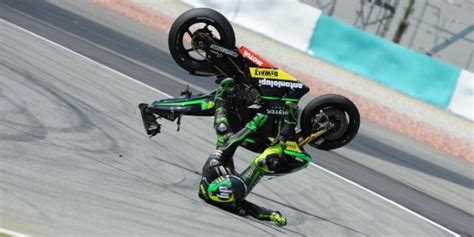 Ini Foto Foto Kecelakaan Pol Espargaro Di Sepang