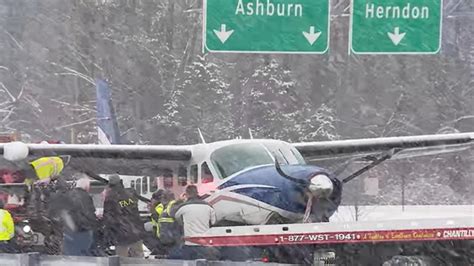 Video Plane makes emergency landing in Virginia - ABC News