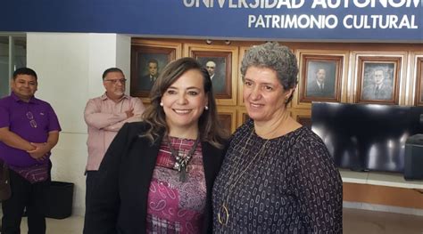 Recibe Silvia Amaya Constancia Como Nueva Rectora De La Uaq Mundo