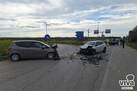 Frontale Sulla Andria Bisceglie In Territorio Di Trani Due Feriti