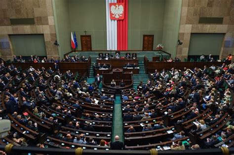 Darmowe leki teraz też dla dzieci i seniorów powyżej 65 lat RMF 24