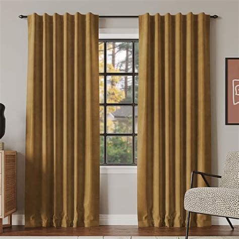 Sun Zero Amherst Velvet Noise Reducing Thermal Gold Polyester 50 In W