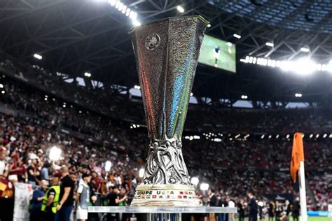 Sorteggi Ottavi Europa League Il Milan Pesca Lo Slavia Praga