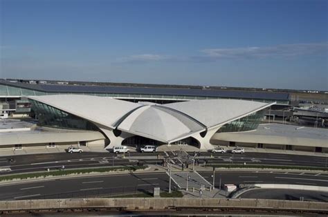 Eero Saarinen Trans World Airlines Twa Terminal John F Kennedy Airport 1956 1962 Artsy