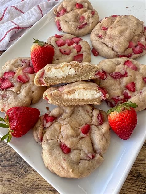 Cheesecake Stuffed Strawberry Cookies Bobalu Berries