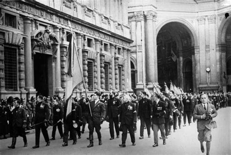 Fascist Italy Harrowing Photos Of Life Under Mussolini