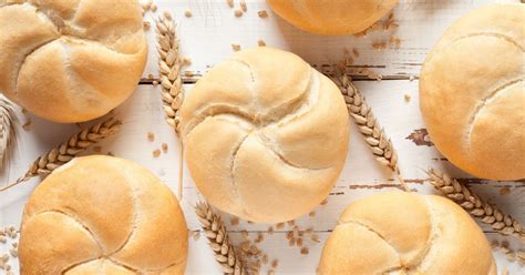 So einfach Brötchen selber backen mit nur 5 Zutaten