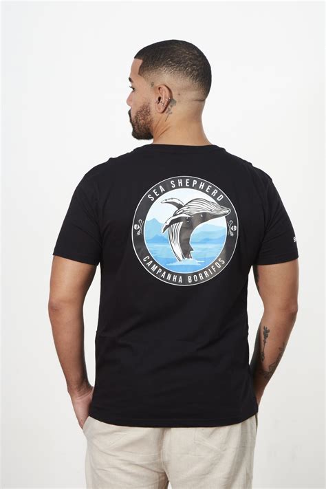 Camiseta Campanha Borrifos Preta 100 algodão BCI Loja da Sea