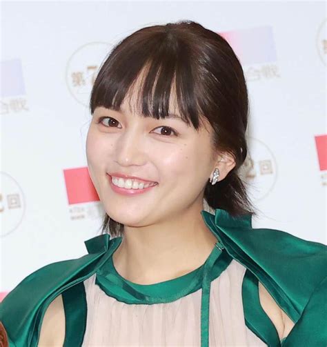 川口春奈、好きすぎて男性歌手の楽屋に突撃！カップルのような2ショット「一方的に会いに行ったw」 スポーツ報知