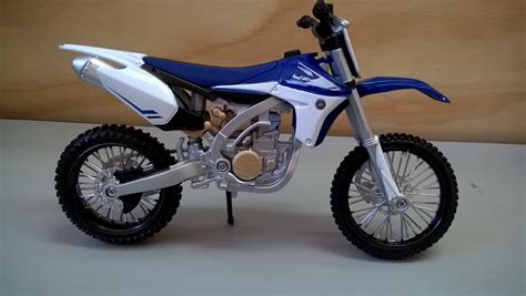 Moto A Escala Yamaha Yz F Marca Maisto En Mercado Libre