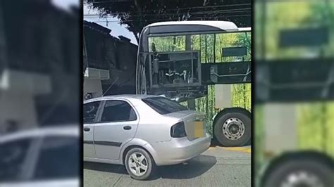 Video Reportan Accidente De Tr Nsito En Manrique Minuto