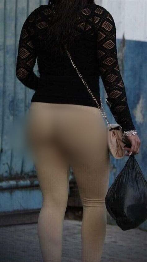 Không nghi ngờ gì nữa thứ đồ sát thị giác bậc nhất chính là legging màu nude