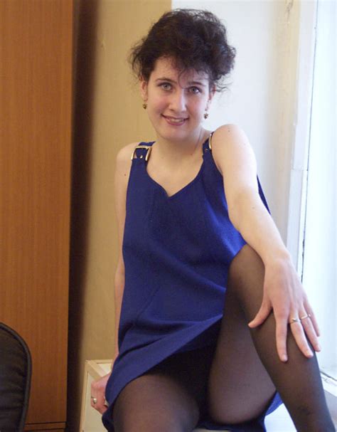 Femme amateur frisée nue dans un fauteuil Photos Porno Photos XXX Images Sexe PICTOA