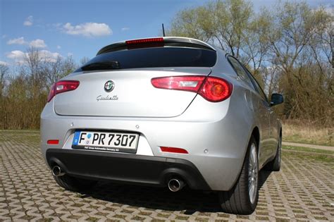 Galerie Alfa Romeo Giulietta 2 0 JTDM Turismo Heck Bilder Und Fotos