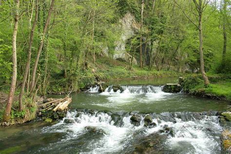 Balade moto Dans la vallée de la Molignée