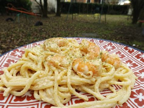 Spaghetti Aux Crevettes Sauce Crémeuse à Lail Et Paprika ça Ne Sent