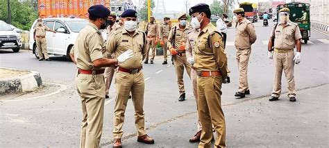 Sp Hapur Neeraj Jadoun Removed The In Charge Police Station In Charge