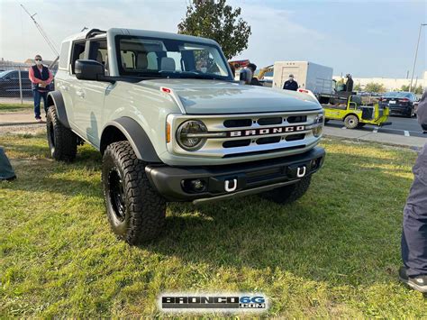 Cactus Gray Launch Bronco 4-Door at Another Employee Event | Bronco6G ...