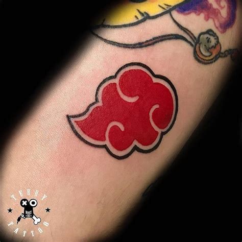 Pin By Jefferson L Cio On Tattoo Novas Anime Tattoos Cloud Tattoo