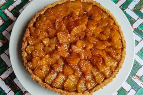 Caramelised Pineapple Coconut Frangipane Tart Susie S Kitchen