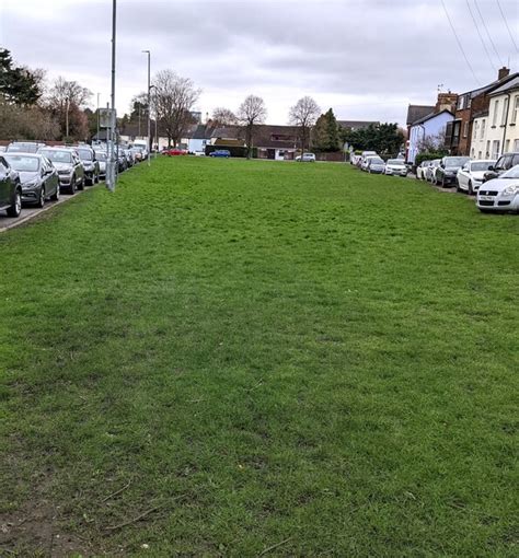 Village Green Caerleon © Jaggery Geograph Britain And Ireland