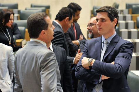 Assembleia Delibera Sobre Projetos De Deputados