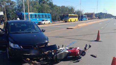 Motociclista Herido En Un Choque Frente Al Campus