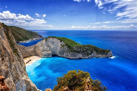 Praia De Navagio Naufrágio Na Ilha De Zakynthos Grécia Imagem De Stock Imagem De Feriado