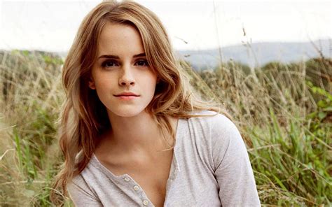 Details 85 Emma Watson Desktop Wallpaper Latest Songngunhatanh Edu Vn