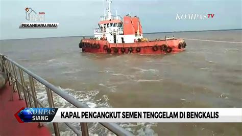 Kapal Pengangkut Semen Tenggelam Di Bengkalis Orang Masih Dicari