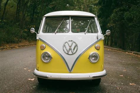 1965 Vw Bus 13 Window Yellow Deluxe Vw Bus