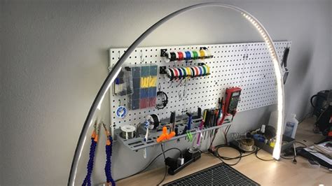 Workbench Light Arch On The Cheap | Hackaday