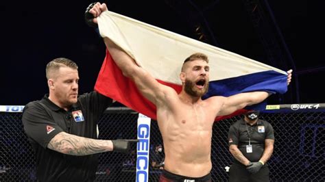 Jiri Prochazka Vacates Light Heavyweight Title After Shoulder Injury